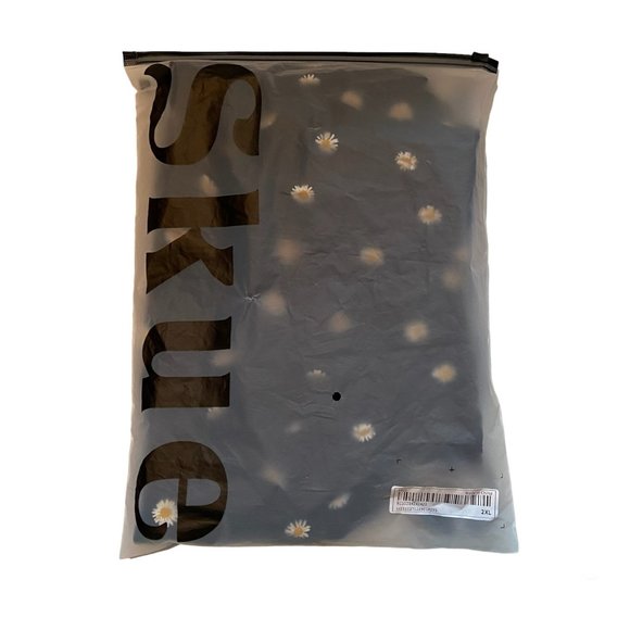 Shein NWT Women's Daisy Print Shorts Size 2XL - Picture 7 of 8